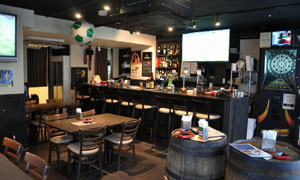 開業18年、さまざまな国のスポーツファンが集う歌舞伎町のスタジアム「SPORTS&DARTS BAR Sector7G」