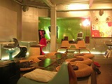 I want to live in this kind of house!! A stylish dining bar that makes you think that