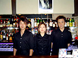 A sports bar where you can enjoy cooking that you cannot imagine from its ethnic appearance.