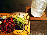 It is a 1 minute walk from the station. "Shukui Bar" supports F.C. Tokyo.