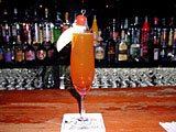 The image of the American Bar that the owner saw 20 years ago is reproduced.