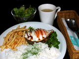 Amusement lineup! A dining cafe where you can enjoy a resort atmosphere.