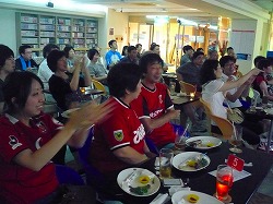 駒場競技場近く。地元浦和サポの集まるアットホームな雰囲気のカフェ