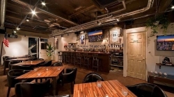 baseball bar Gee